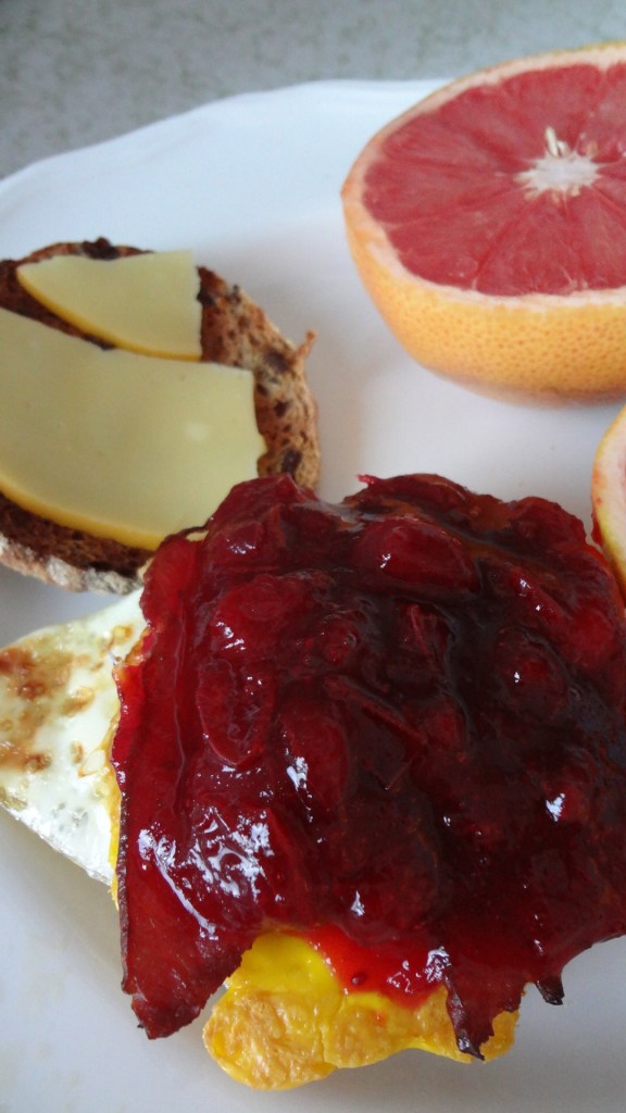 Bacon, Egg, and Cranberry Breakfast Sandwich // The Culinary Capers