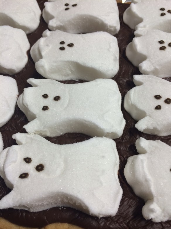 Ghostly S'mores Bars - so easy for Halloween!
